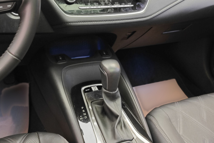 丰田 亚洲狮 2021款 2.0L 尊贵版中控内饰7013