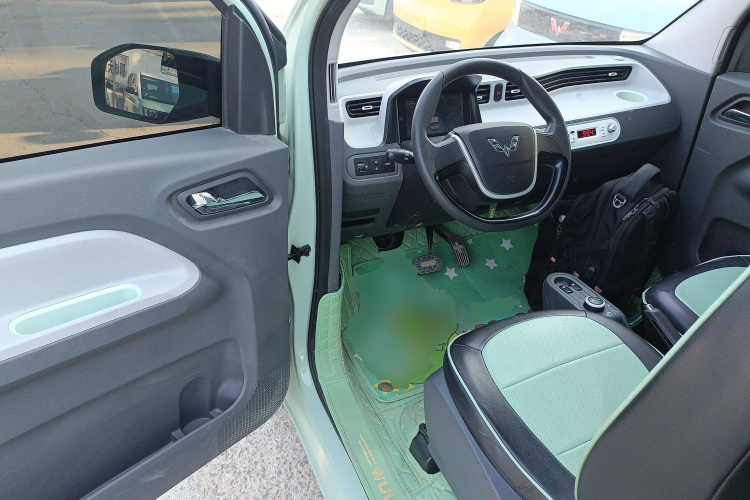 五菱汽车 宏光MINIEV 2021款 马卡龙时尚款 磷酸铁锂中控内饰7003