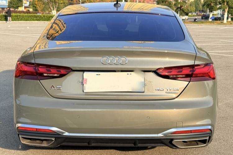 奥迪A5 2022款 Sportback 40 TFSI quattro 豪华动感型车身外观6006