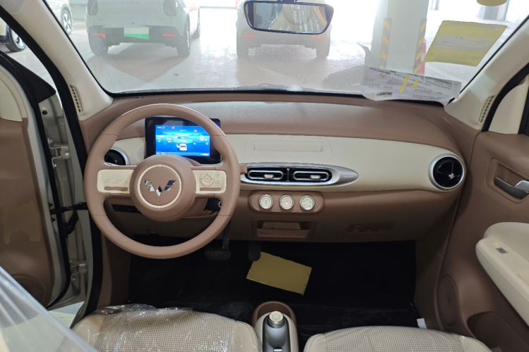 五菱汽车 宏光MINIEV 2025款 四门版 进阶款中控内饰12