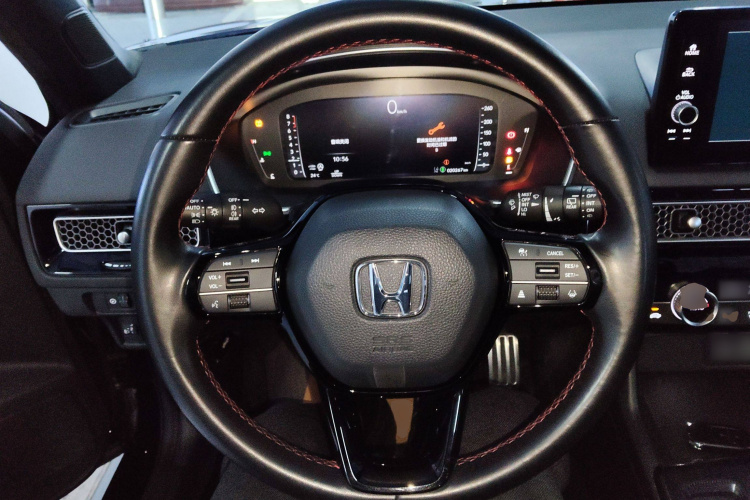 本田 思域 2023款 HATCHBACK 240TURBO 手动极劲版中控内饰13