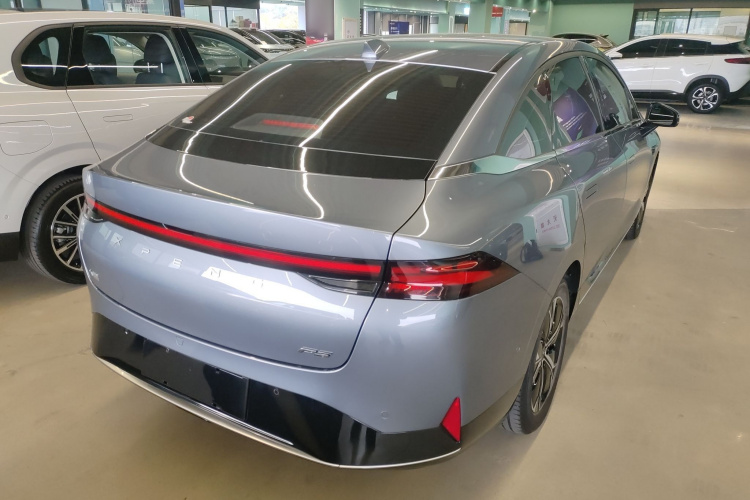 小鹏P5 2021款 460E车身外观6005