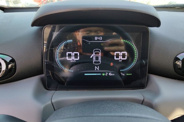 零跑汽车 零跑T03 2021款 400轻享版 三元锂局部细节14