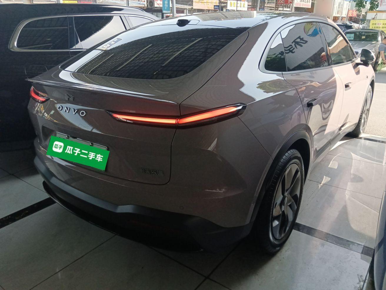 乐道L60 2024款  60kwh 后驱版