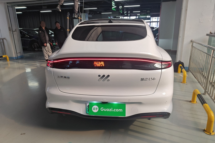 智己汽车 智己LS6 2026款 纯电 Max车身外观6