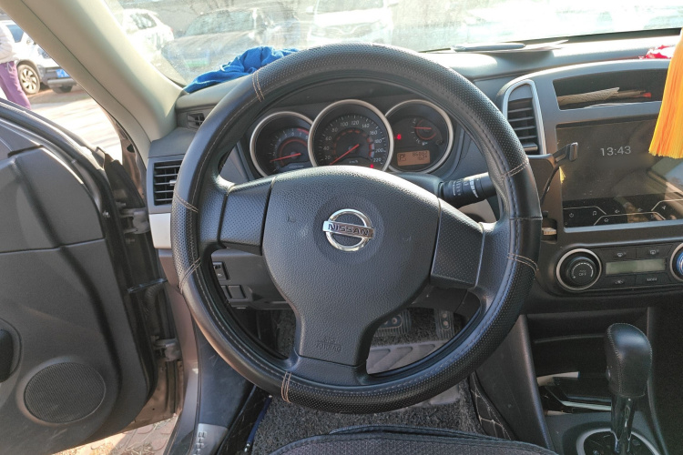 日产 轩逸 2019款 经典 1.6XE+ CVT智联领先版中控内饰13