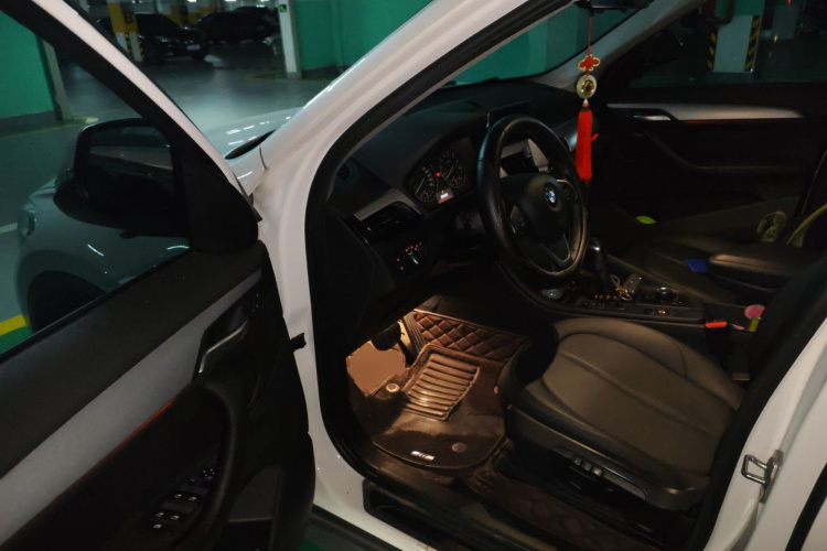 宝马X1 2016款 sDrive18Li 时尚型中控内饰20