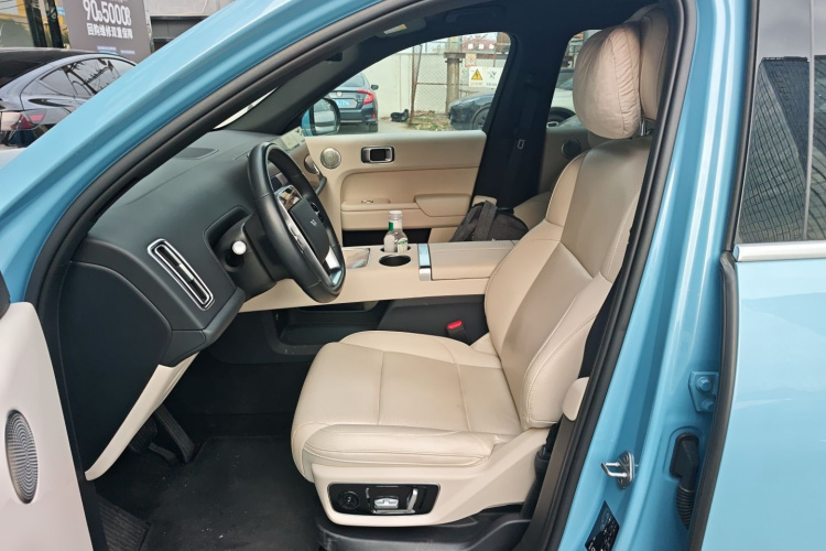 理想汽车 理想L7 2024款 Ultra中控内饰19