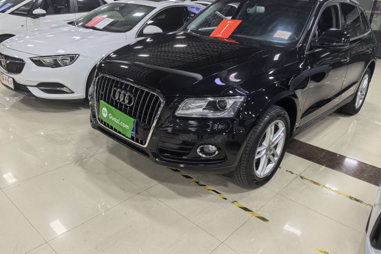 奥迪Q5 2017款 40 TFSI 舒适型车身外观1