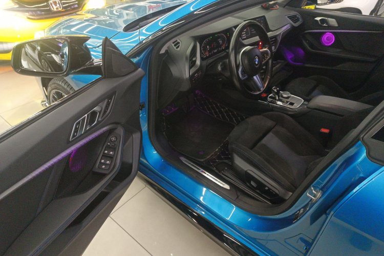 宝马2系(进口) 2021款 225i 四门轿跑车 M运动曜夜套装中控内饰7003