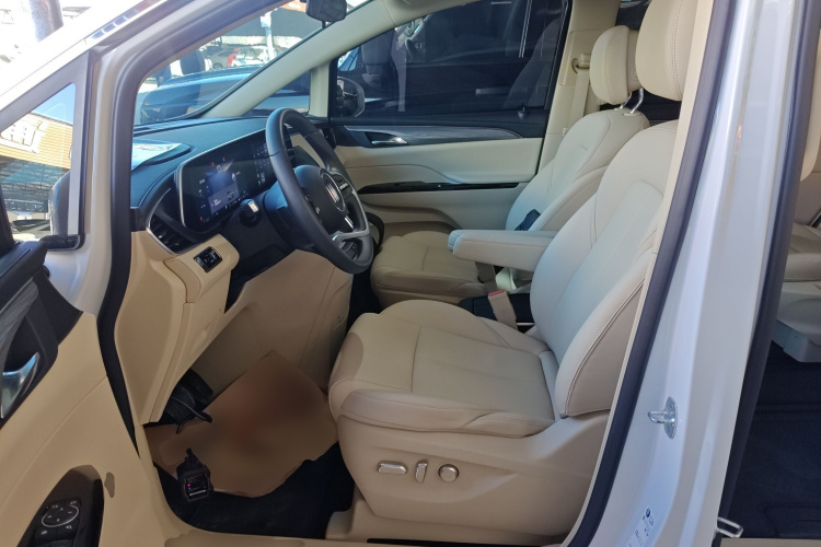 别克GL8新能源 2025款 陆尚 先享版 7座中控内饰20