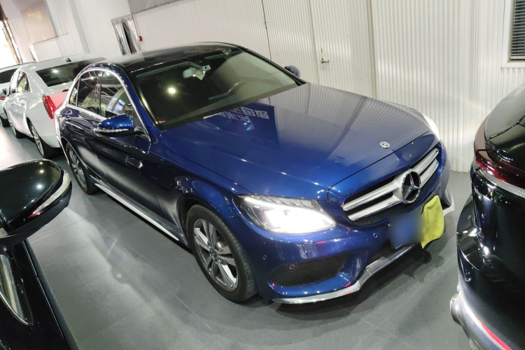 奔驰C级 2018款 C 200 L 运动版车身外观3