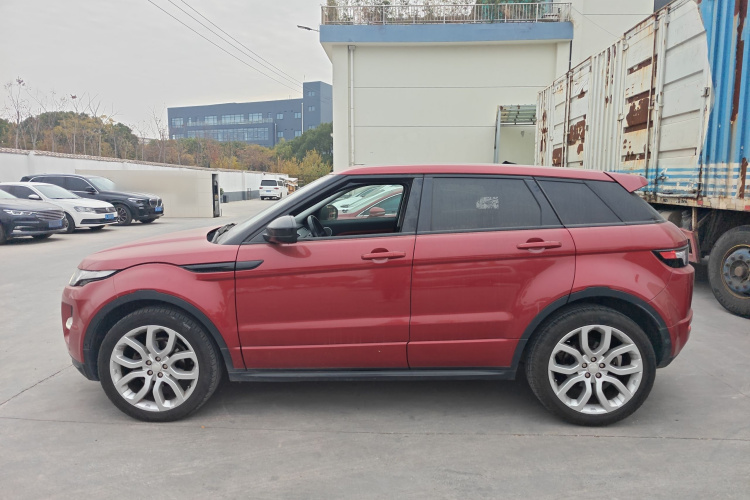 路虎 揽胜极光(进口) 2014款 2.0T 5门耀动版车身外观4