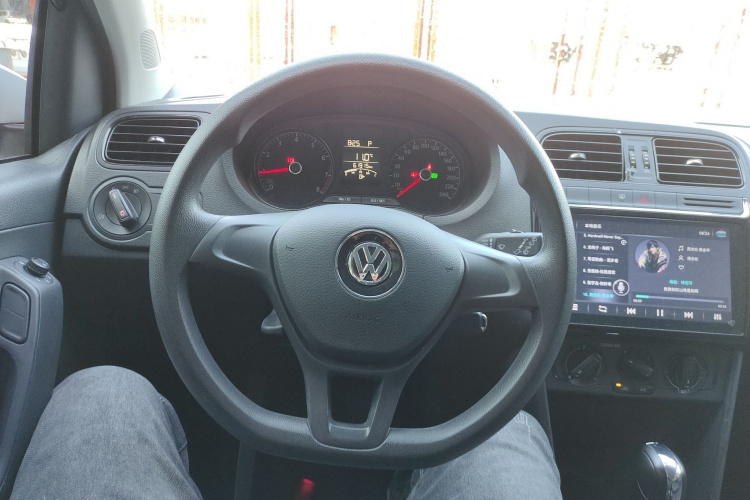 大众 Polo 2016款 1.4L 自动风尚型局部细节13