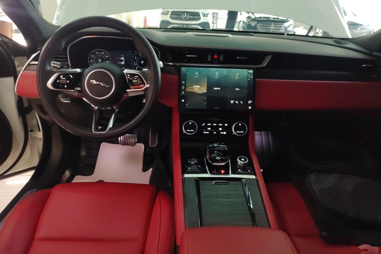 捷豹XFL 2021款 XFL 2.0T P250 四驱曜黑运动版中控内饰12