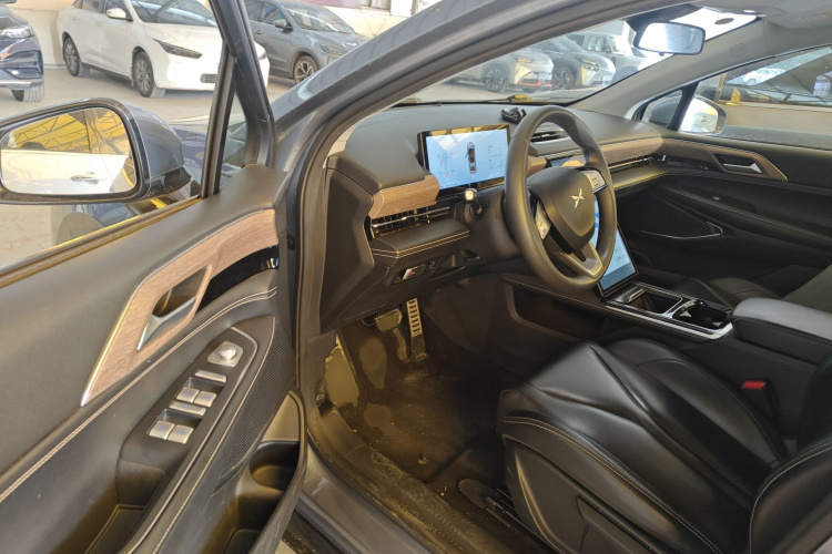 小鹏P5 2022款 460E+中控内饰7003