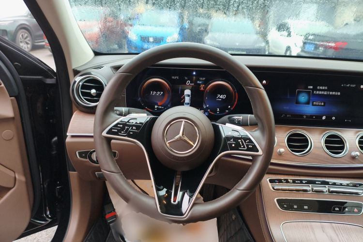 奔驰E级 2023款 改款 E 300 L 时尚型局部细节13