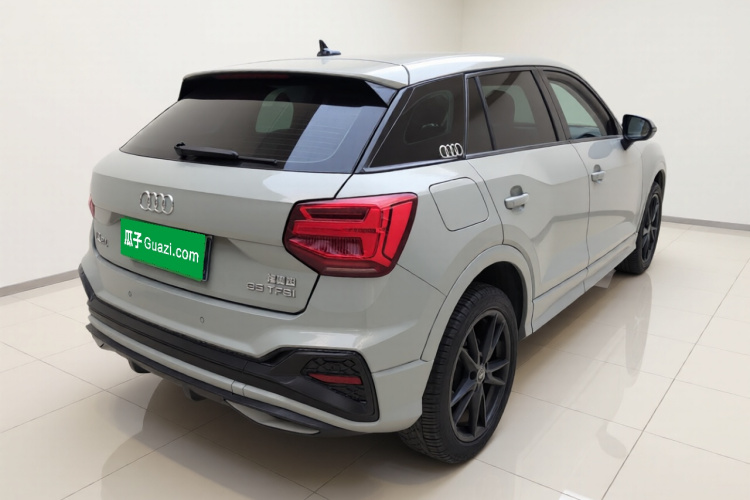 奥迪Q2L 2022款 35 TFSI 进取动感型车身外观7