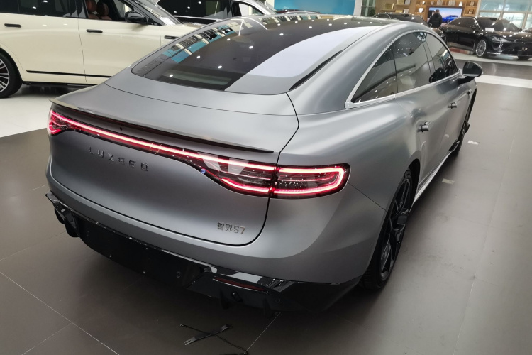 鸿蒙智行 智界S7 2024款 Max RS车身外观6005