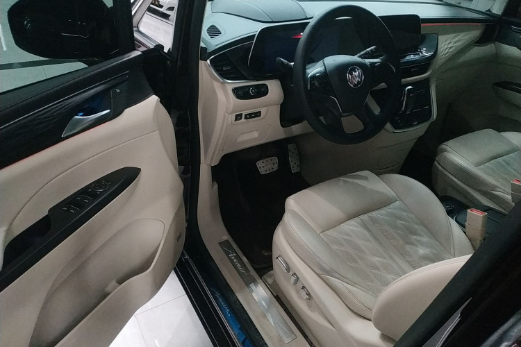 别克GL8 2021款 Avenir艾维亚 七座亲礼版中控内饰20