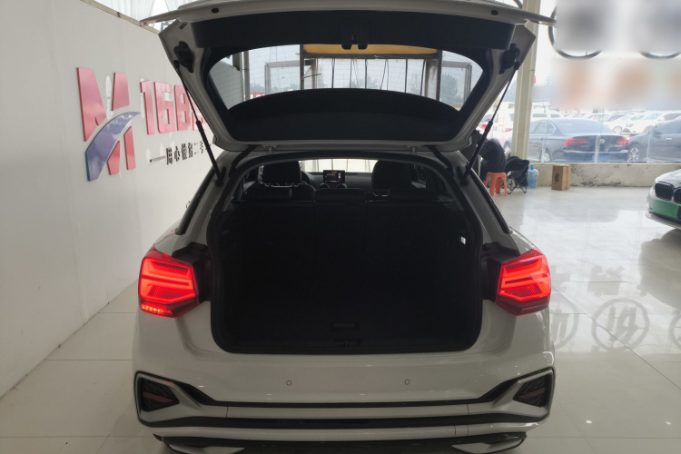 奥迪Q2L 2024款 35TFSI 进取动感型局部细节23