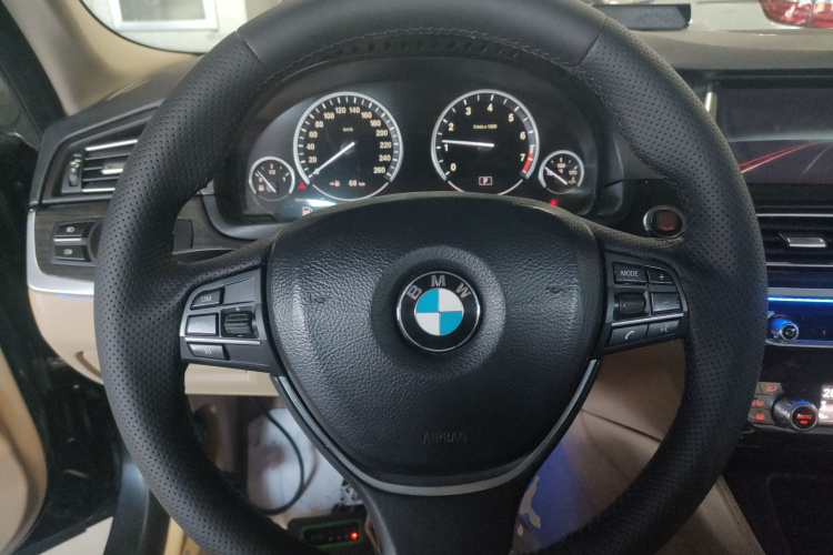 宝马5系 2014款 525Li 豪华设计套装局部细节13