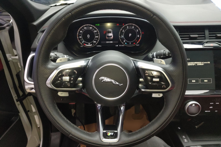 捷豹E-PACE 2024款 进取运动版 R-DYNAMIC S中控内饰13