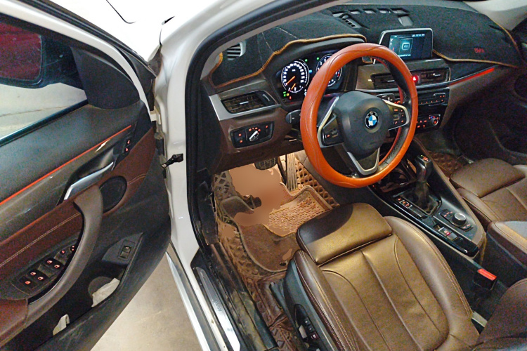 宝马X1 2019款 sDrive18Li 尊享型中控内饰7003