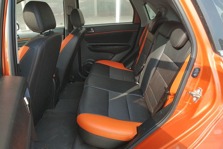 北汽新能源EX 2018款 EX360 新尚版中控内饰7004