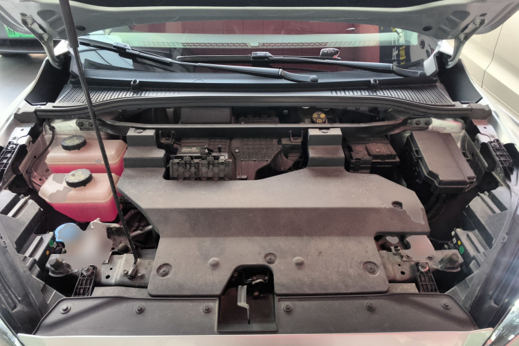 名爵 MG4 EV 2022款 425km 旗舰版机舱底盘24