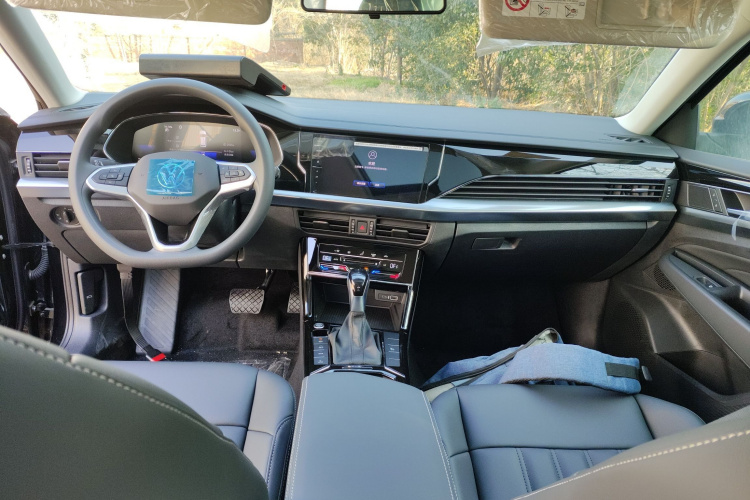 大众 帕萨特新能源 2025款 430PHEV 混动商务版中控内饰7002