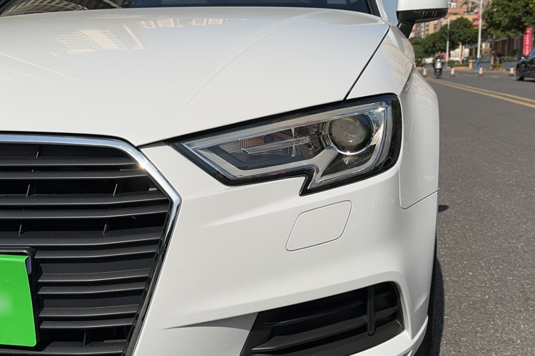 奥迪A3 2018款 30周年年型 Limousine 35 TFSI 进取型局部细节36