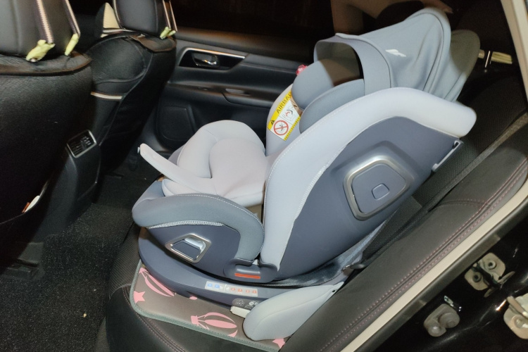 日产 天籁 2016款 改款 2.0L XL舒适版中控内饰21