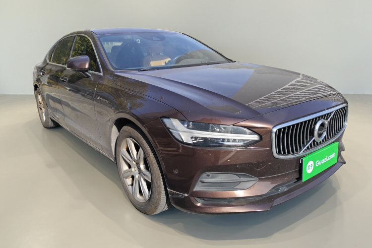 沃尔沃S90 2017款 T4 智逸版车身外观3