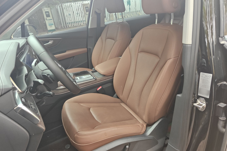 奥迪Q7 2023款 55 TFSI quattro S line运动型中控内饰19