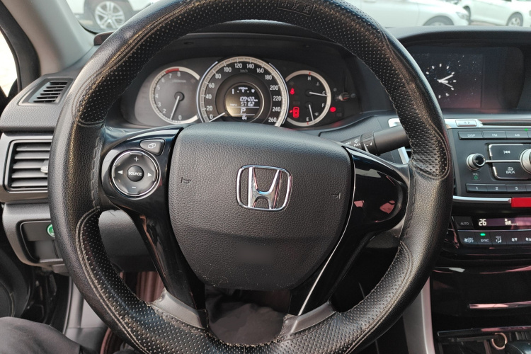 本田 雅阁 2016款 2.0L 精英版局部细节13