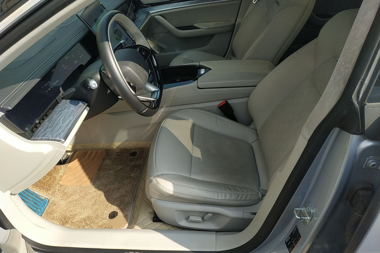 哪吒汽车 哪吒S 2022款 增程版 1160km 后驱中版中控内饰19