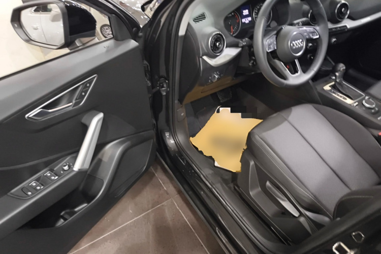 奥迪Q2L 2021款 35 TFSI 进取动感型中控内饰7003