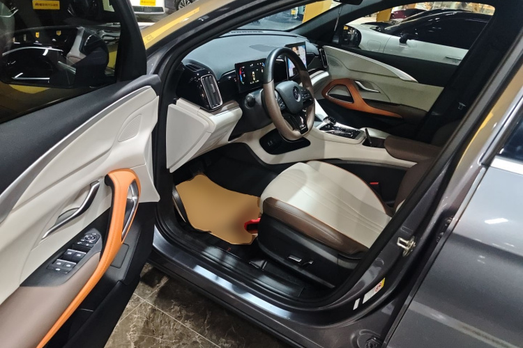 比亚迪 宋Pro新能源 2023款 冠军版 DM-i 71KM领先型中控内饰20