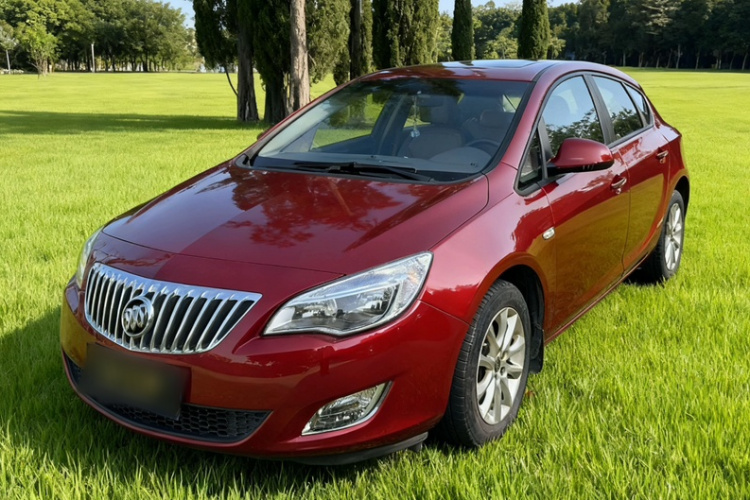 别克 英朗 2013款 XT 1.6L 自动时尚版车身外观1