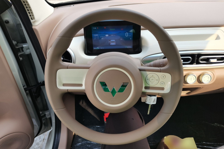 五菱汽车 宏光MINIEV 2025款 四门版 进阶款中控内饰13