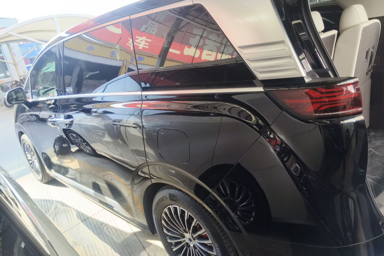 腾势D9 2024款 DM-i 980 四驱旗舰型车身外观6003