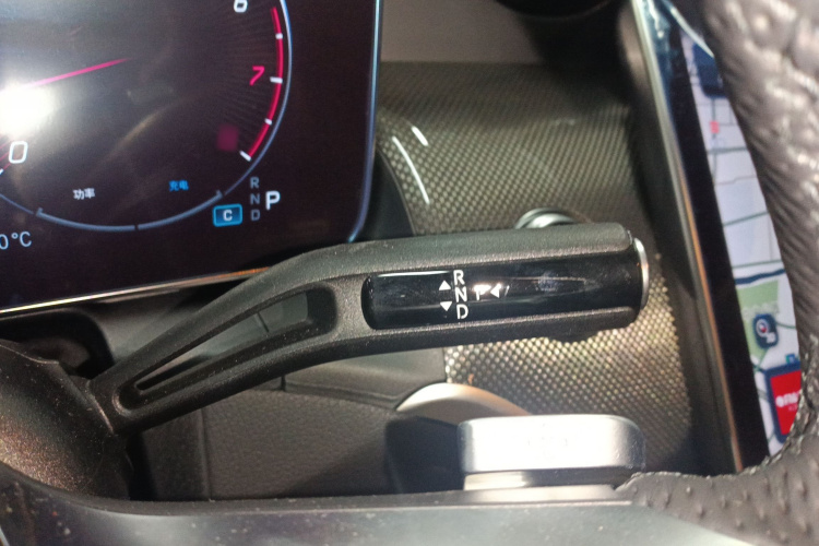 奔驰GLC轿跑 2024款 GLC 260 4MATIC 轿跑SUV局部细节18