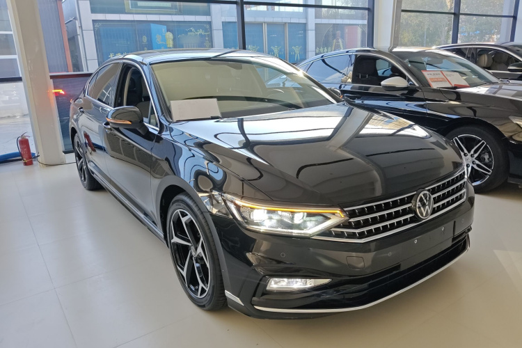 大众 迈腾 2025款 众享款 330TSI DSG豪华型车身外观6002