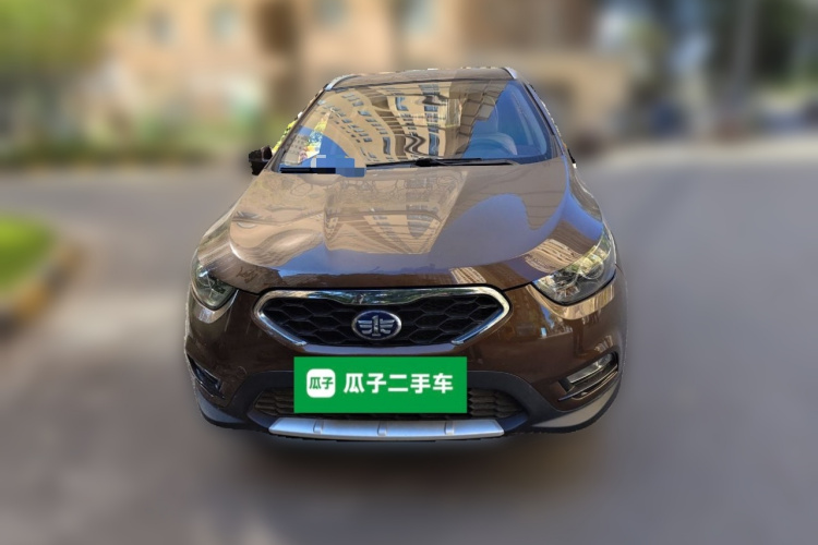 一汽 骏派D60 2015款 1.5L 手动标准型车身外观2