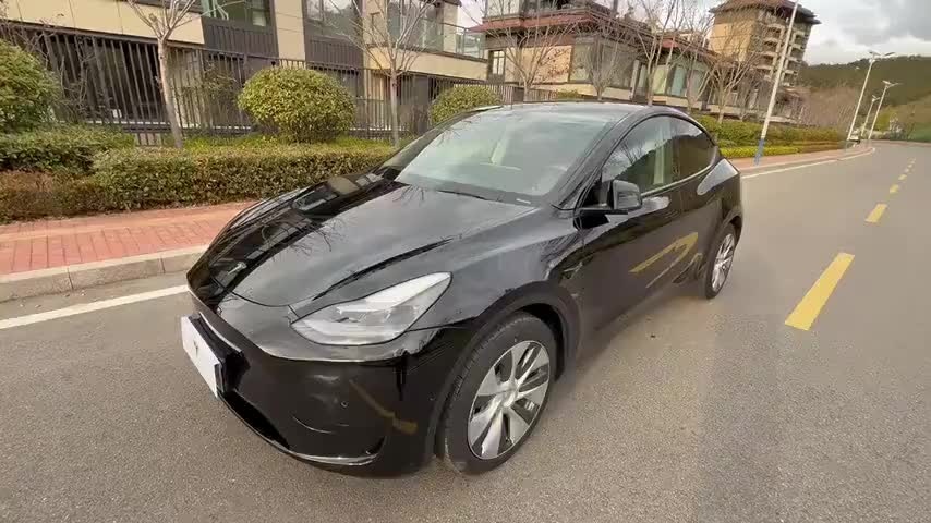 特斯拉 Model Y 2022款 后轮驱动版实拍1