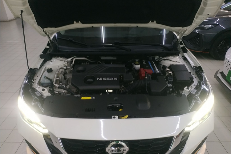 日产 轩逸 2022款 1.6L XL CVT悦享版机舱底盘24