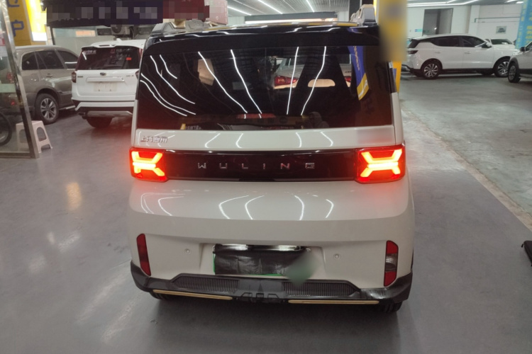 五菱汽车 宏光MINIEV 2022款 GAMEBOY 200km 玩乐款 磷酸铁锂车身外观6