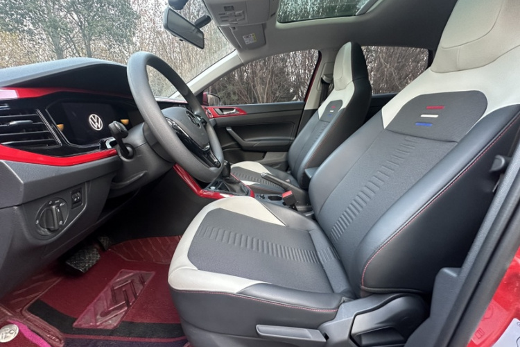 大众 Polo 2023款 改款 Plus 1.5L 自动炫彩科技版中控内饰7002