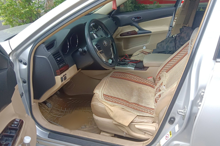 丰田 锐志 2010款 2.5S 风尚菁华版中控内饰7003